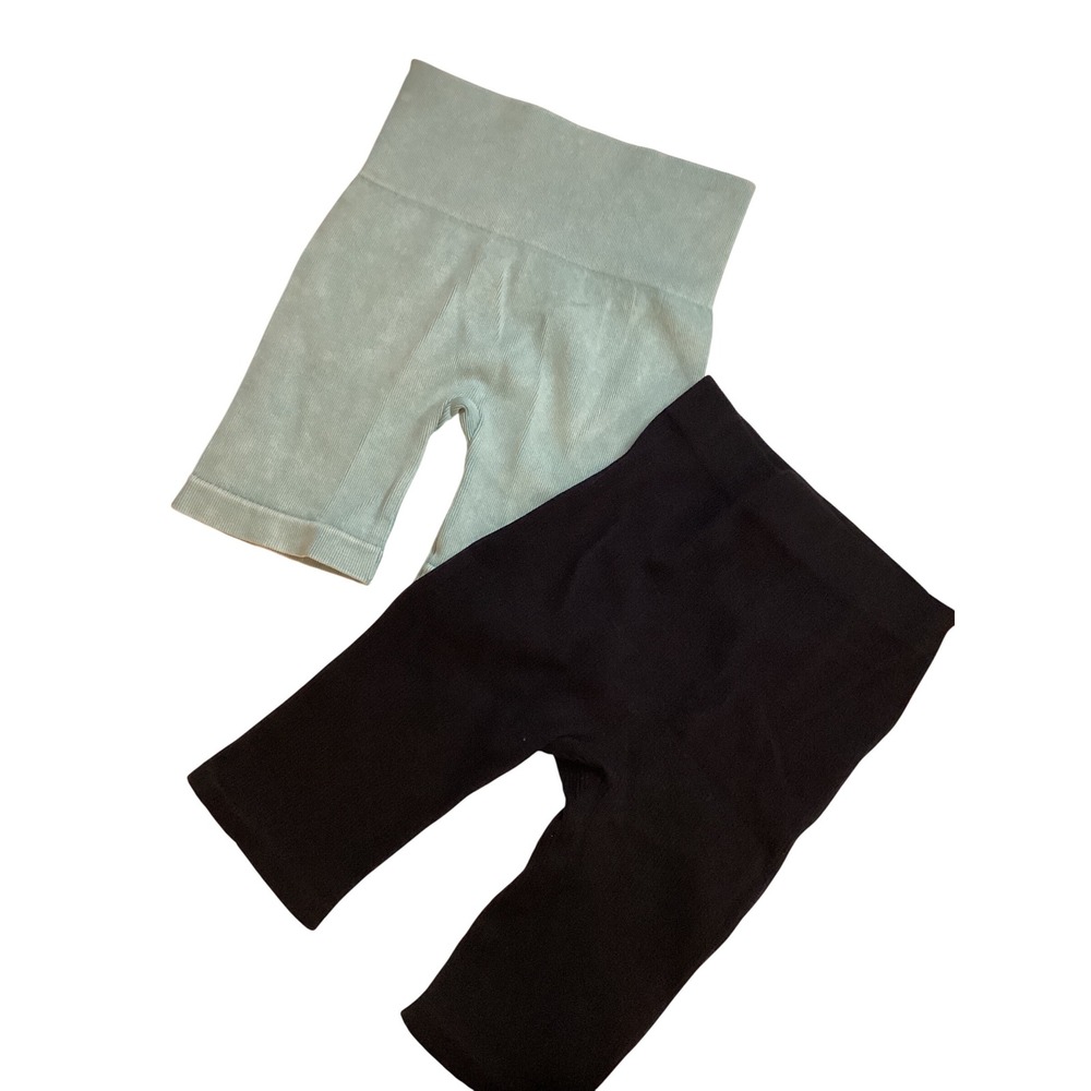 Zara and No Boundaries Ribbed Seamless Biker Shorts Bundle Black Sage Green XS S